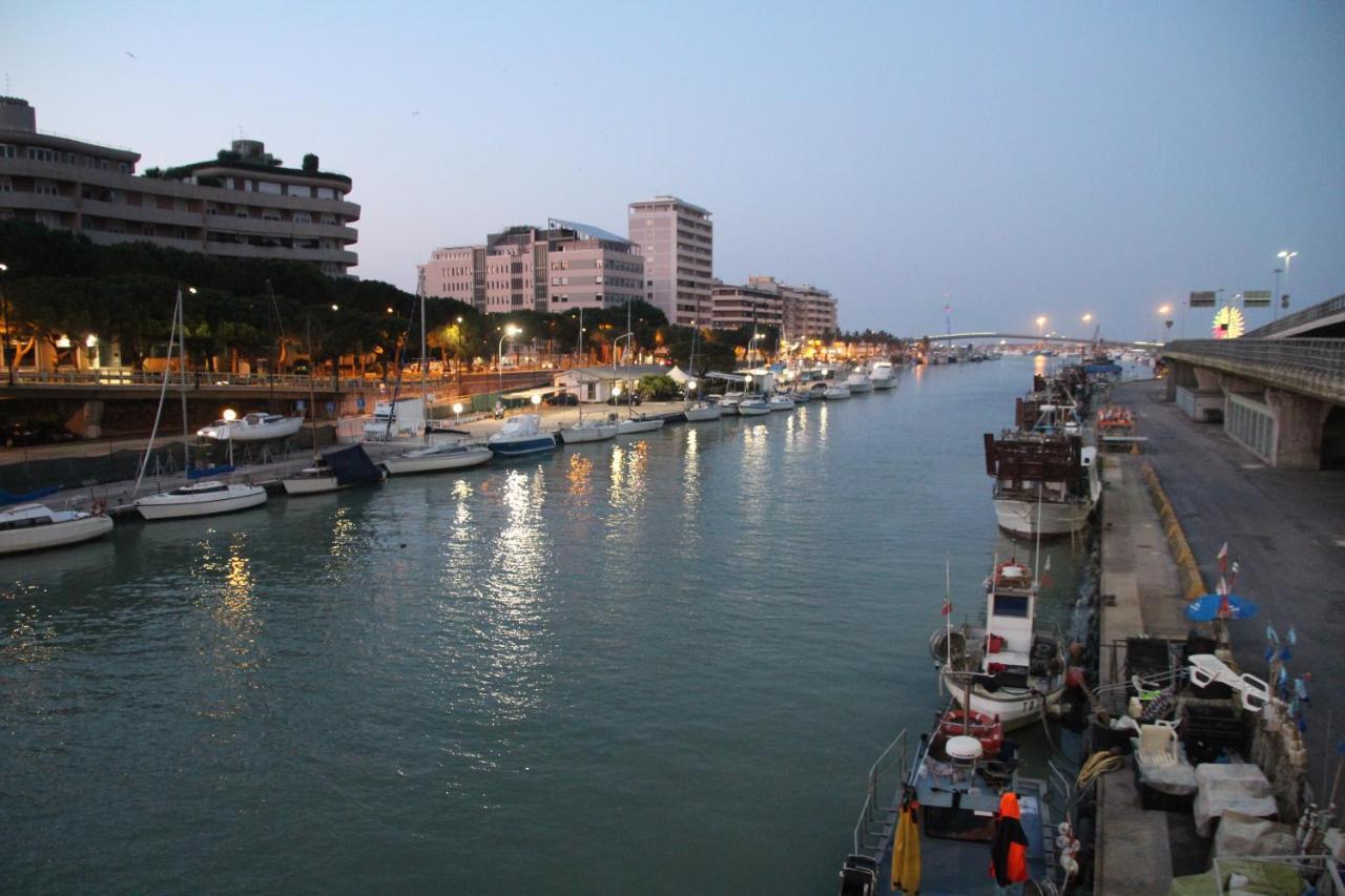 B&B Pescara Centro Luxury Suite Exteriör bild